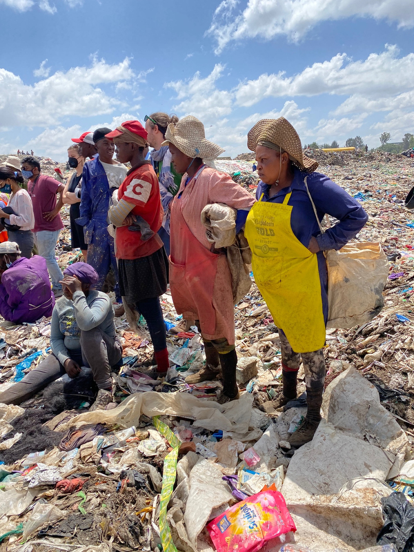 [Waste pickers at the Dandora dump site in Nairobi]